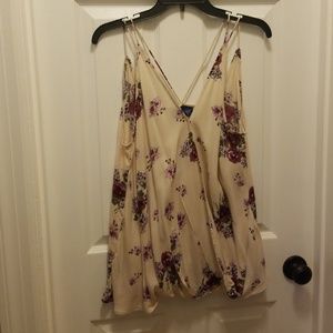 Francesca's floral flowy top